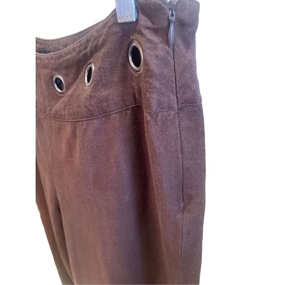Larry Levine Chocolate Brown Cuffed Capri Pants With Medallions at Waist Fully L - Picture 8 of 9